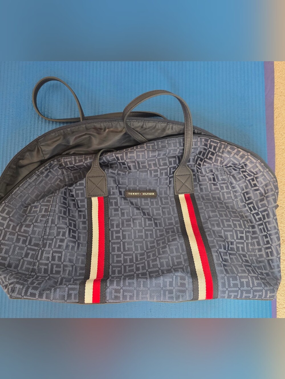 Tommy Hilfiger Navy Logo Weekender Bag with Signature Stripe